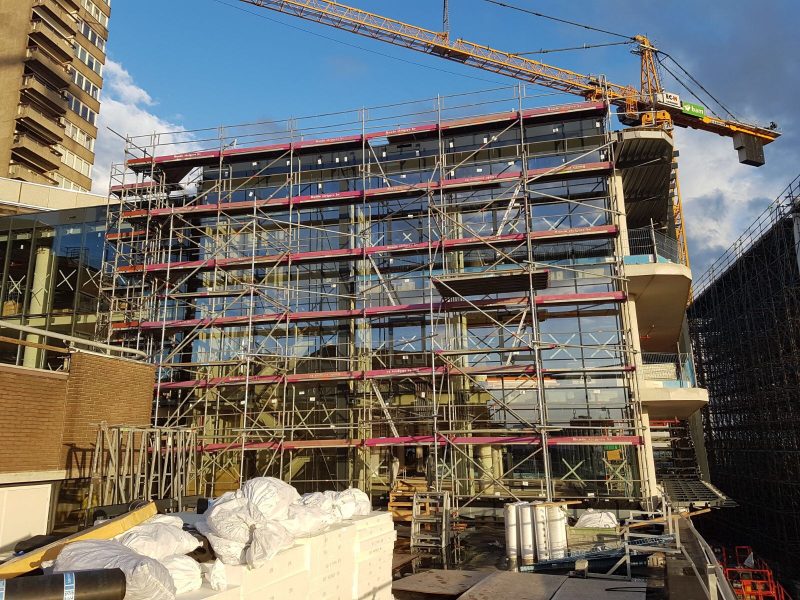 Steiger met steunberen